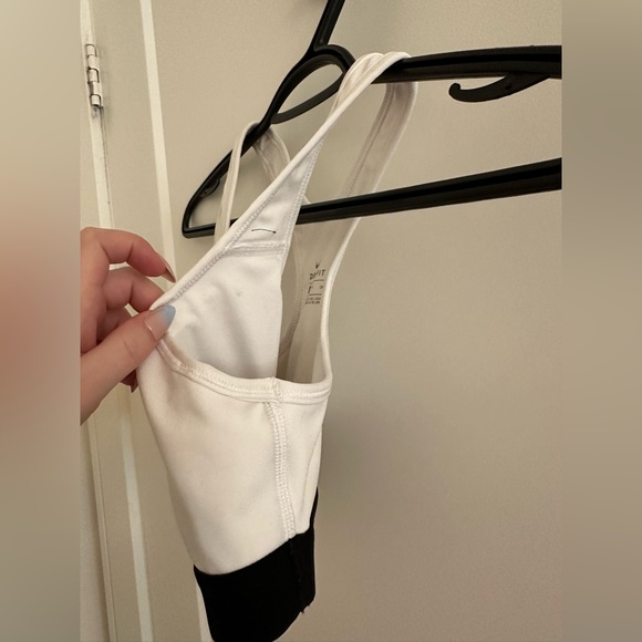 Nike Sports Bra - Picture 5 of 8